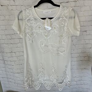Elegant White Lace Blouse by Unknown Brand
